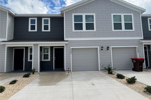 Townhouse in Ocala, Florida 3 bedrooms, 139.82 sq.m. № 1913068 - photo 1