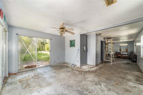 House in Dunnellon, Florida 3 bedrooms, 203.08 sq.m. № 2201460 - photo 14