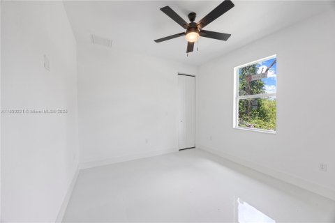 Villa ou maison à louer à Lehigh Acres, Floride: 3 chambres № 1951180 - photo 24