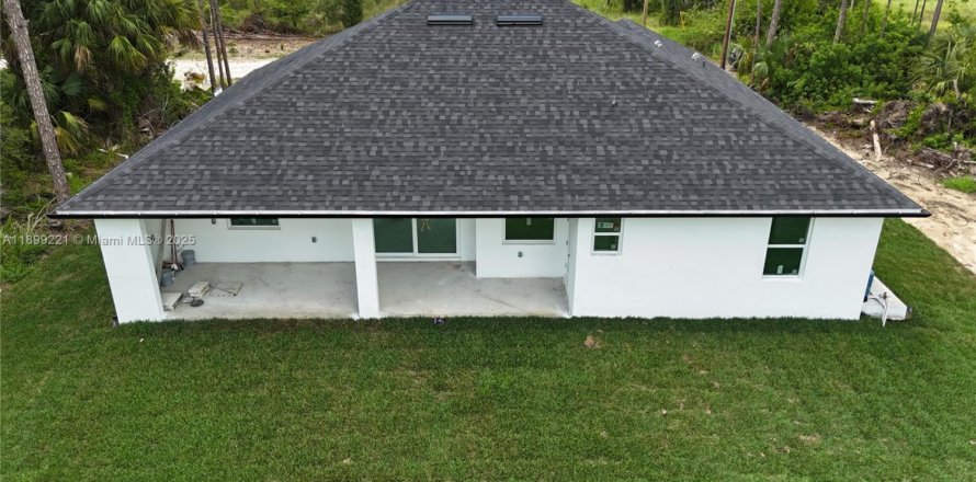 Villa ou maison à Lehigh Acres, Floride 3 chambres № 1951180