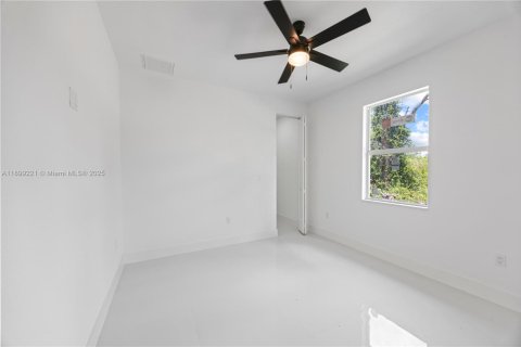 Villa ou maison à louer à Lehigh Acres, Floride: 3 chambres № 1951180 - photo 23