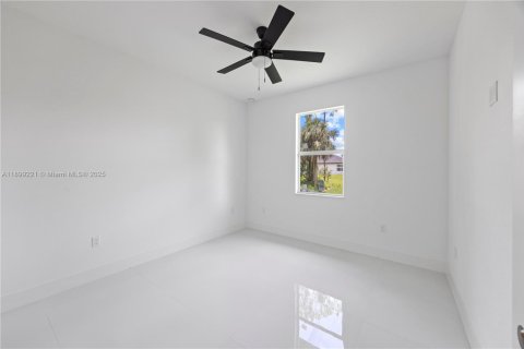 Villa ou maison à louer à Lehigh Acres, Floride: 3 chambres № 1951180 - photo 21