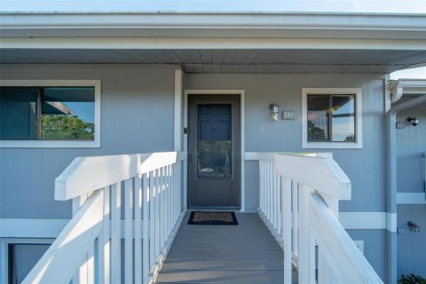 Condominio en venta en Bradenton, Florida, 2 dormitorios, 88.07 m2 № 1905613 - foto 2