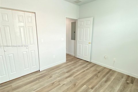 Immobilier commercial à vendre à West Palm Beach, Floride: 256.78 m2 № 1699363 - photo 8