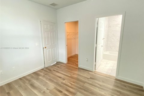 Immobilier commercial à vendre à West Palm Beach, Floride: 256.78 m2 № 1699363 - photo 14
