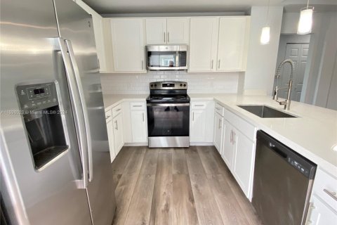 Immobilier commercial à vendre à West Palm Beach, Floride: 256.78 m2 № 1699363 - photo 5