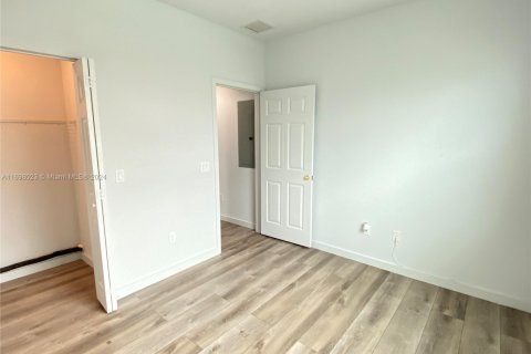 Immobilier commercial à vendre à West Palm Beach, Floride: 256.78 m2 № 1699363 - photo 26