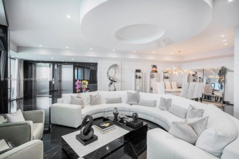 Copropriété à vendre à Sunny Isles Beach, Floride: 4 chambres, 330.27 m2 № 2082549 - photo 4