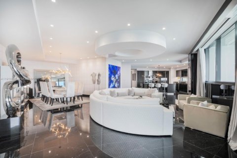 Condo à Sunny Isles Beach, Floride, 4 chambres  № 2082549