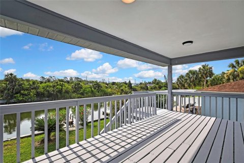 Casa en alquiler en Hernando Beach, Florida, 3 dormitorios, 130.06 m2 № 1795313 - foto 4