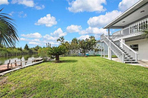 Casa en alquiler en Hernando Beach, Florida, 3 dormitorios, 130.06 m2 № 1795313 - foto 1