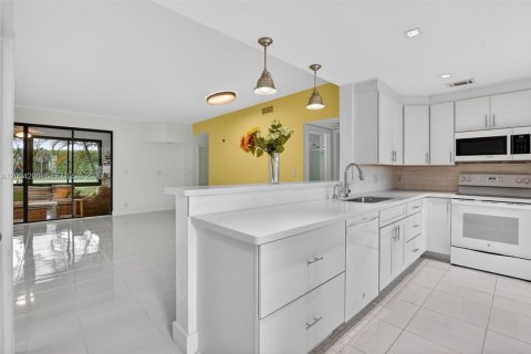 Condo in Boca Raton, Florida, 2 bedrooms  № 2088356 - photo 9