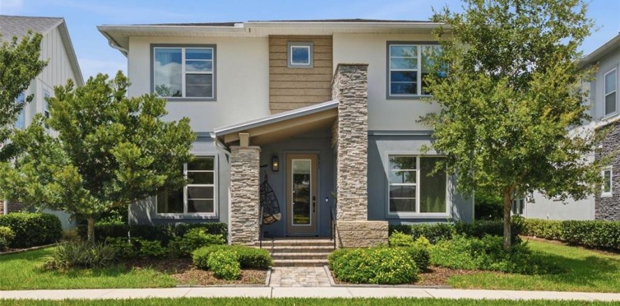 House in Orlando, Florida 6 bedrooms, 356.19 sq.m. № 2203543