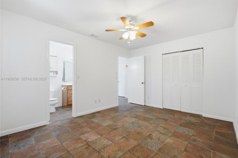 Casa en venta en Port St. Lucie, Florida, 2 dormitorios, 83.24 m2 № 1986901 - foto 15