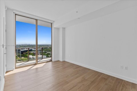 Condo in Miami, Florida, 2 bedrooms  № 1973808 - photo 8