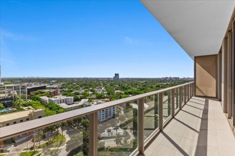 Condo in Miami, Florida, 2 bedrooms  № 1973808 - photo 3