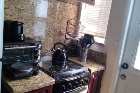 Copropriété à louer à Miami Beach, Floride: 36.79 m2 № 2255857 - photo 5