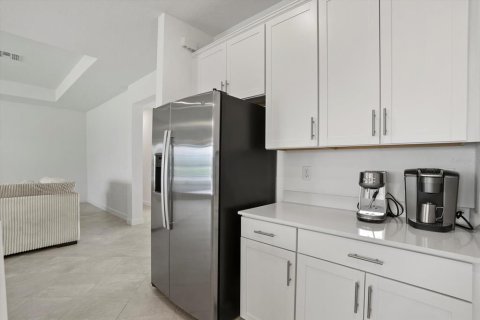 Villa ou maison à vendre à Englewood, Floride: 3 chambres, 227.52 m2 № 1918008 - photo 8