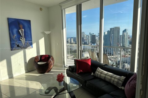 Condo in Miami, Florida, 2 bedrooms  № 1892668 - photo 11