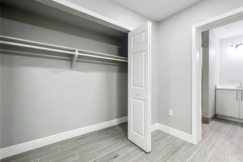 Villa ou maison à louer à Orlando, Floride: 4 chambres, 157.93 m2 № 1871158 - photo 25