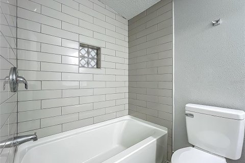 Villa ou maison à louer à Orlando, Floride: 4 chambres, 157.93 m2 № 1871158 - photo 27