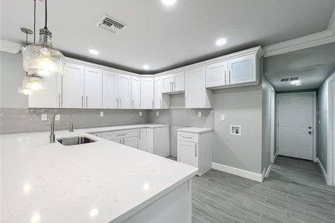 Villa ou maison à louer à Orlando, Floride: 4 chambres, 157.93 m2 № 1871158 - photo 11