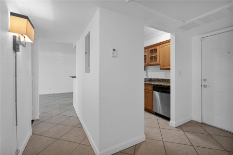 Copropriété à louer à Fort Lauderdale, Floride: 2 chambres, 89.19 m2 № 2253917 - photo 3