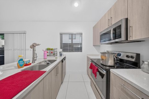 Купить виллу или дом в Флорида-Сити, Флорида 5 спален, 176.7м2, № 2259962 - фото 11