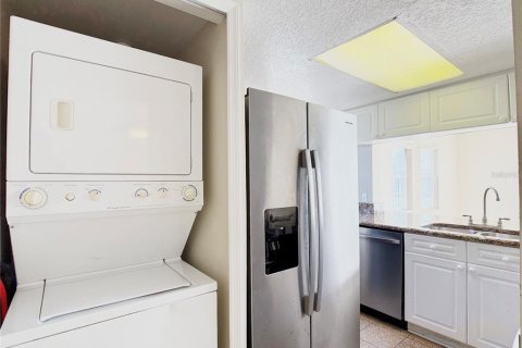 Copropriété à louer à Davenport, Floride: 3 chambres, 130.06 m2 № 2398760 - photo 5