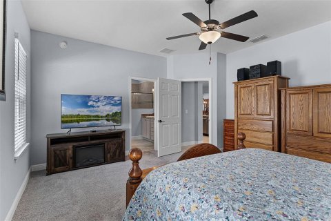 House in Auburndale, Florida 4 bedrooms, 216.65 sq.m. № 1843025 - photo 19