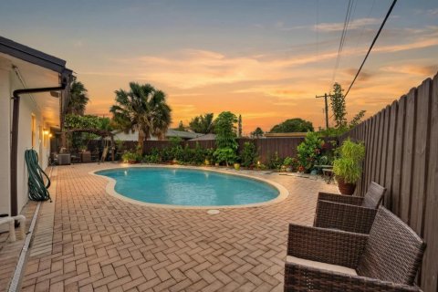 House in Deerfield Beach, Florida 3 bedrooms, 133.41 sq.m. № 2146866 - photo 6