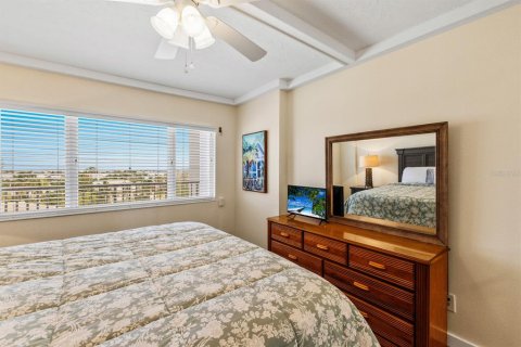 Condo in Holmes Beach, Florida, 2 bedrooms  № 1917655 - photo 21