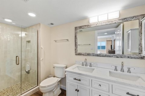 Condo in Holmes Beach, Florida, 2 bedrooms  № 1917655 - photo 18