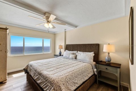 Condo in Holmes Beach, Florida, 2 bedrooms  № 1917655 - photo 16
