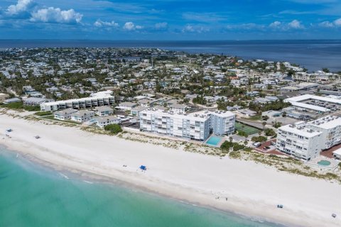 Condo in Holmes Beach, Florida, 2 bedrooms  № 1917655 - photo 4