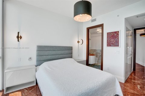 Condo in Sunny Isles Beach, Florida, 2 bedrooms № 1959824 - photo 21