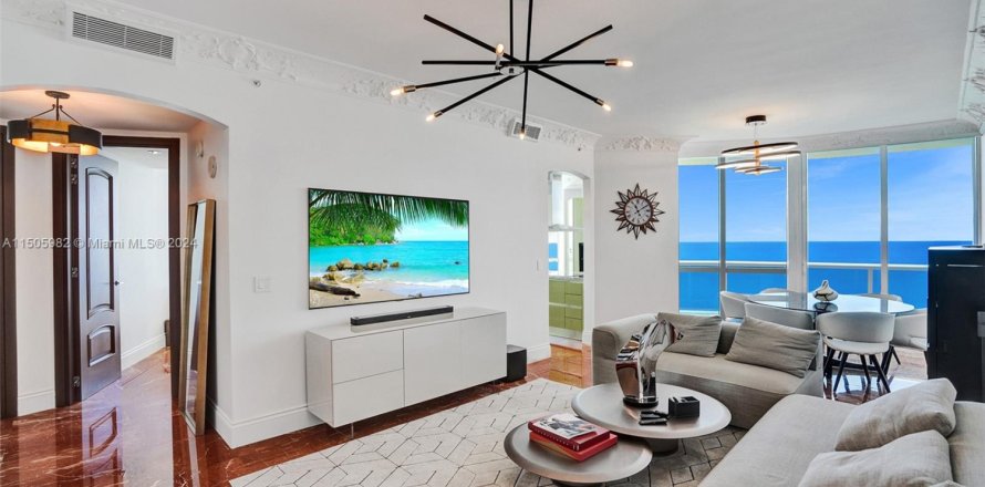Condo in Sunny Isles Beach, Florida, 2 bedrooms № 1959824
