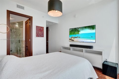 Condo in Sunny Isles Beach, Florida, 2 bedrooms № 1959824 - photo 20