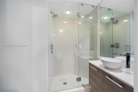 Купить кондоминиум в Майами, Флорида 1 спальня, 83.43м2, № 2186102 - фото 19