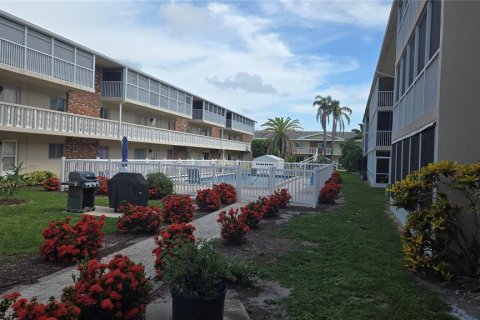 Copropriété à louer à Sarasota, Floride: 2 chambres, 73.58 m2 № 1824038 - photo 4