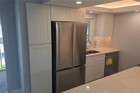 Copropriété à louer à Sarasota, Floride: 2 chambres, 73.58 m2 № 1824038 - photo 6