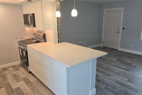 Copropriété à louer à Sarasota, Floride: 2 chambres, 73.58 m2 № 1824038 - photo 7