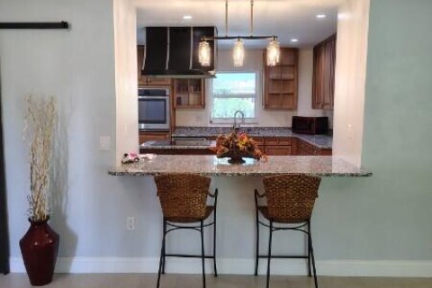 House in Haverhill, Florida 5 bedrooms, 242.47 sq.m. № 2178853 - photo 9