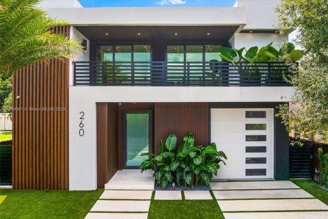 House in Miami, Florida 6 bedrooms, 398.27 sq.m. № 1941328 - photo 6