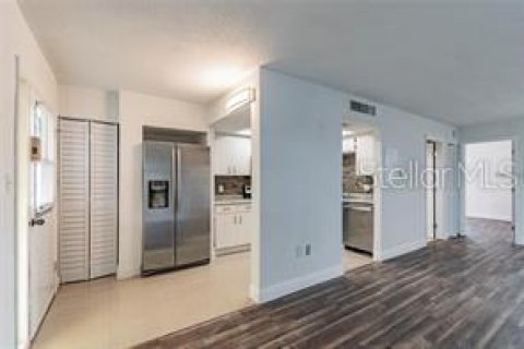 Condominio en alquiler en Saint Petersburg, Florida, 1 dormitorio, 63.92 m2 № 2106078 - foto 8