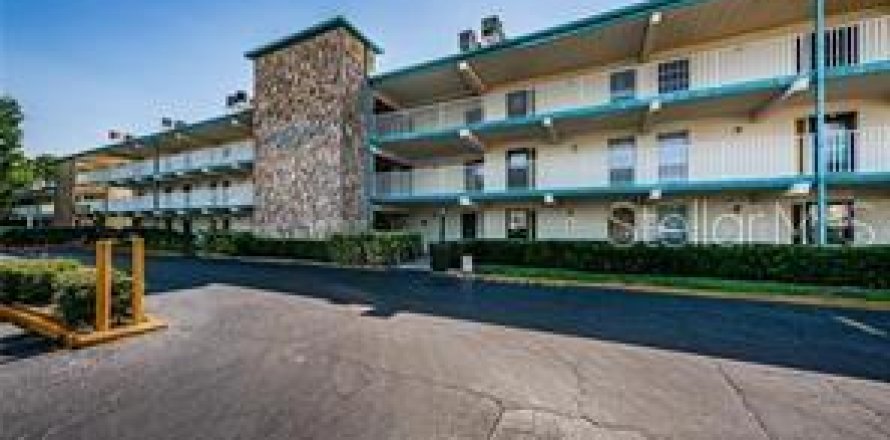 Condominio en Saint Petersburg, Florida, 1 dormitorio № 2106078