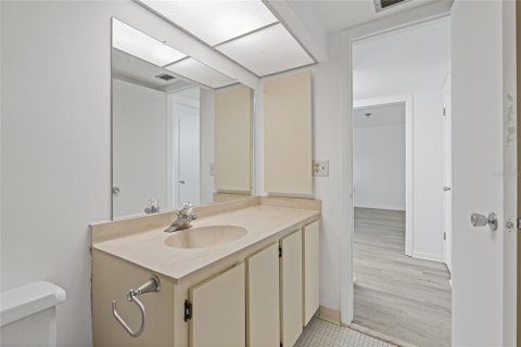 Condo in Clearwater, Florida, 2 bedrooms  № 1866315 - photo 23
