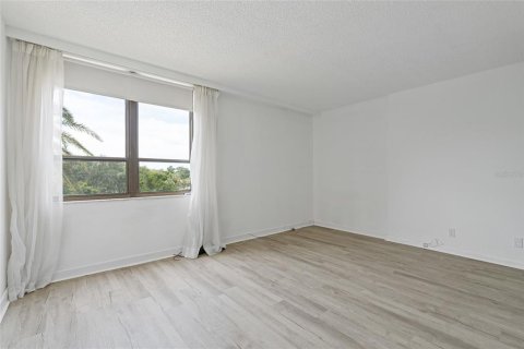 Condo in Clearwater, Florida, 2 bedrooms  № 1866315 - photo 14