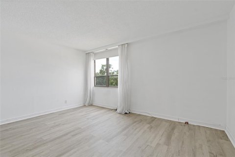 Condo in Clearwater, Florida, 2 bedrooms  № 1866315 - photo 13