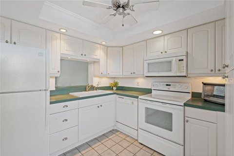 Condo in Clearwater, Florida, 2 bedrooms  № 1866315 - photo 2